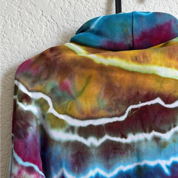 Handmade Geode Tie Dye Crop Top Tee Blouse Womens Small Long Sleeve Turtleneck - Picture 12 of 15